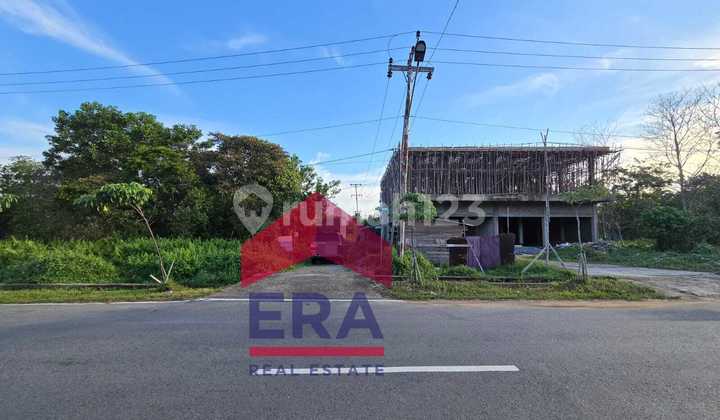 Tanah berkembang di jalan parit demang, Pontianak