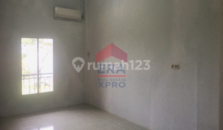 Ruko Tepi Jalan Padat Karya, Pontianak 4
