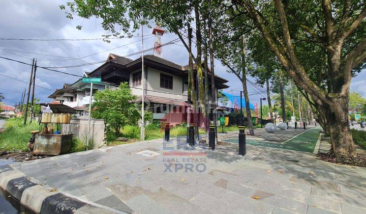 Rumah Tepi Jalan Ahmad Yani Untuk Hotel Komersil Kota Pontianak
