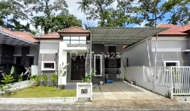 Rumah Semi Furnished D Kinan Res Ujung Pandang, Pontianak  1