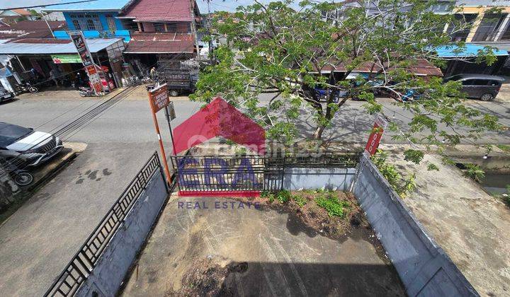 Ruko Tepi Jalan Posisi Hook Jalan Apel, Pontianak 2