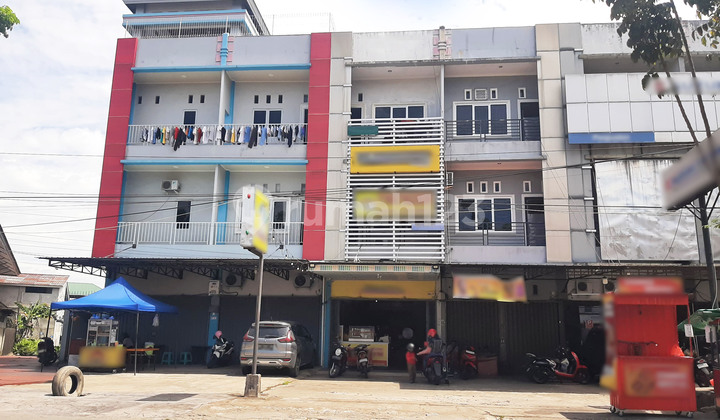 Ruko 3 Lantai siap pakai Lokasi KHW Hasyim, Pontianak