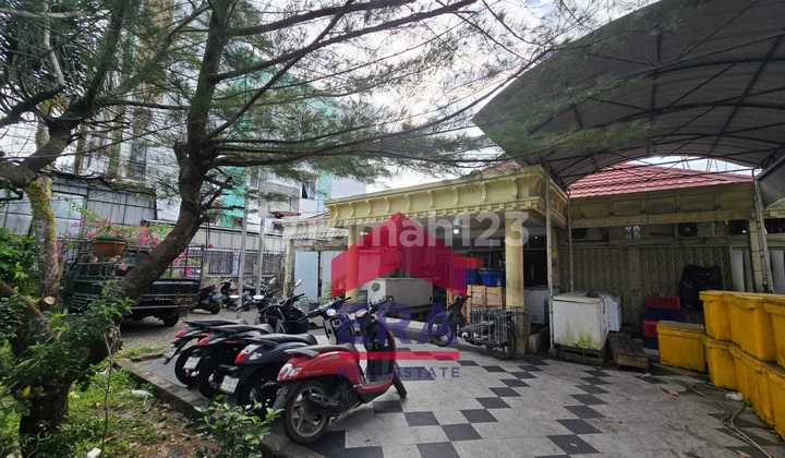 Rumah Tepi Jalan Pangetan Natakusuma, Pontianak 2