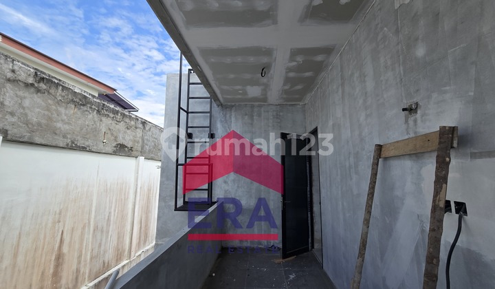 Rumah Posisi Hook Spring Wood 2, Pontianak 2