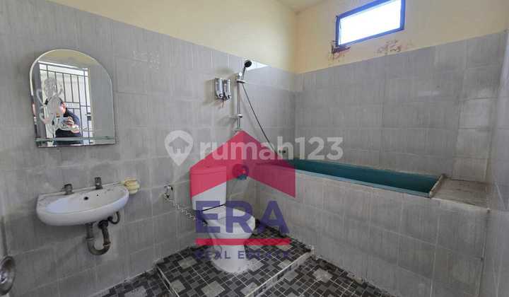 Ready-to-Use Shop House in Kapur Village, Kubu Raya 2