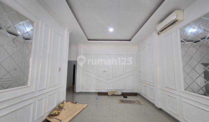 Rumah 1,5 Lantai Lokasi Berkembang Paris 2 , Pontianak 2