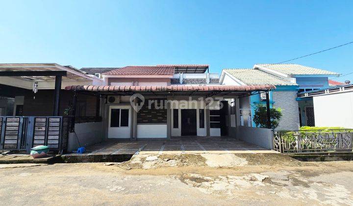 Rumah 1,5 Lantai Lokasi Berkembang Paris 2 , Pontianak 1