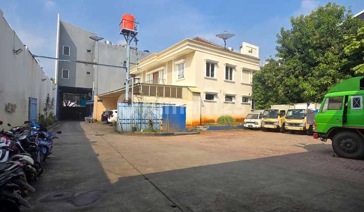 Quick Sale: 3 Large Warehouse Buildings in Jurumudi, Tangerang