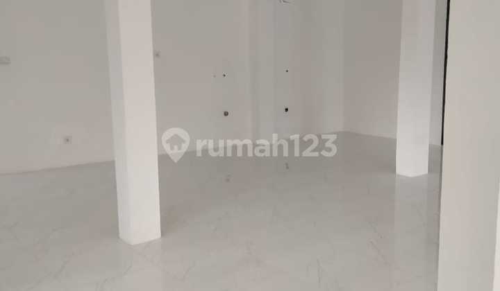 kan Rumah Bagus Lokasi Strategis Di Angke. Tn