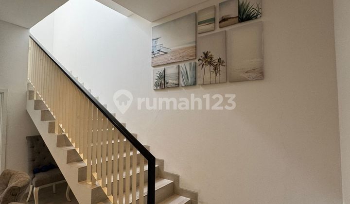 Jual Cepat Rumah Rapih di The Riviera Puri Cove  2