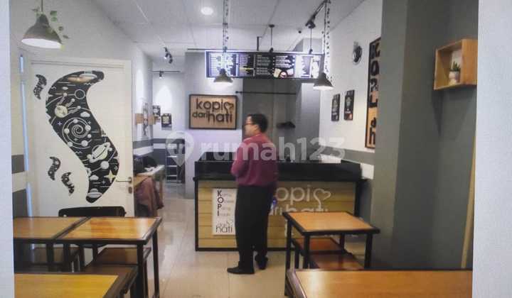Peluang Usaha, Ruko Ramai Pengunjung Samping Pasar Bintaro 9 di Bintaro Point
