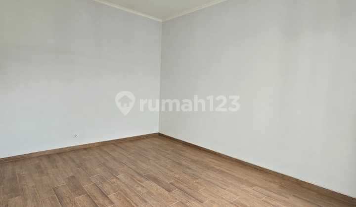 DISEWAKAN Rumah Miniamlsi modern di cluster winona alam sutera 2