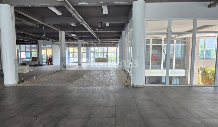Disewakan office space 800 m2 Di Gading serpong