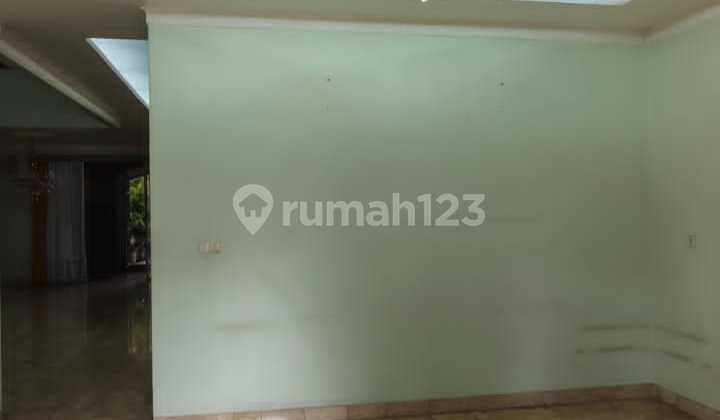 For Sale House with Spacious Backyard in Tomang 2