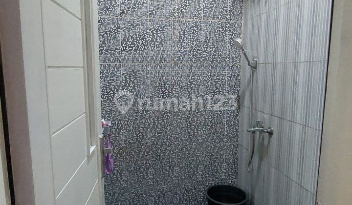 Two-Story Fortress House in Sukabumi City, Ready to Occupy, Garage Fits 5 Cars.