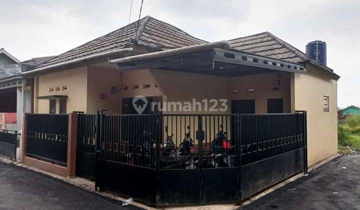 Rumah Strategis Dekat Pasar Cisaat Sukabumi Siap Huni 1