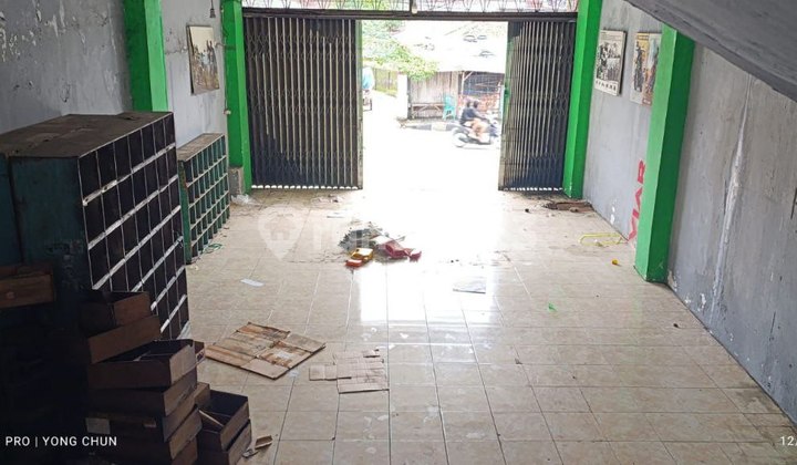 Strategic Affordable 3-Story Shop House Location Cipoho City Center Sukabumi Quick Sale 2