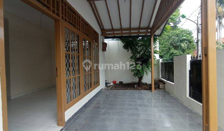 Disewakan Rumah Rapih di Pulo Asem Jakarta Timur 1
