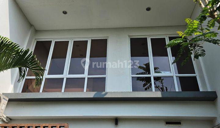 Rumah 3 Lantai Bagus di Puri Mansion Town House, Jakarta Barat 2