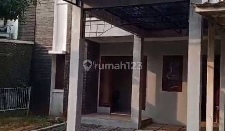 Rumah 2 Lantai Bagus Semi Furnished SHM di Raffles Hills Cibubur, Depok 1