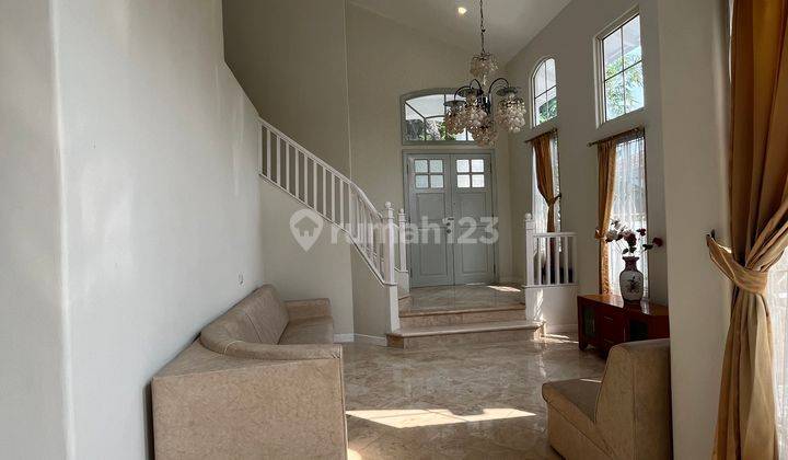 Rumah 2 Lantai Bagus Semi Furnished SHM di Sentul City, Bogor 2