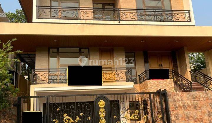Rumah Baru Dengan Pool Siap Huni  1