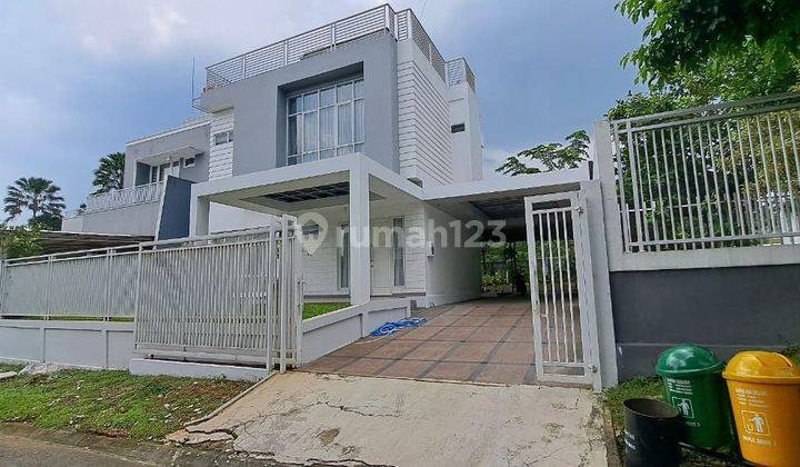 Disewakan Rumah Dengan Rooftop Dan Backyard Sentul City, Bogor 1