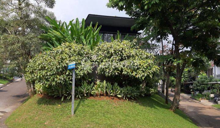 Rumah Dengan Kolam Renang Dan Rooftop Sentul City, Bogor 1