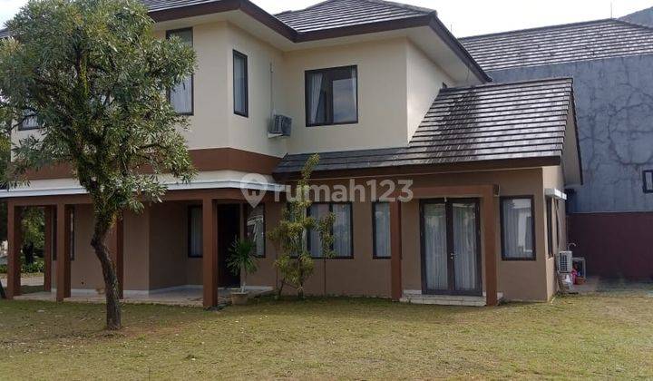 Rumah Posisi Hook Halaman Luas Sentul City, Bogor 1