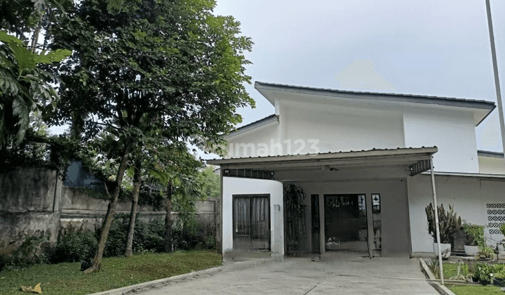 Rumah Dengan Kolam Renang Dan Halaman Luas Sentul City, Bogor 1