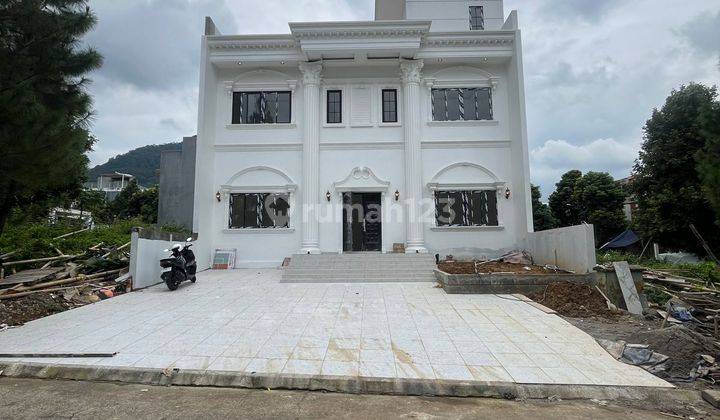 Rumah Dengan Kolam Renang Dan Rooftop Sentul City, Bogor 1