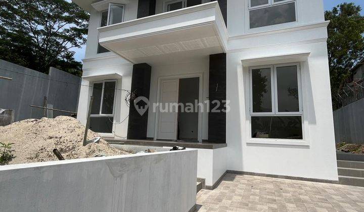 Rumah 3 Lantai Dengan Pool Sentul City, Bogor 2