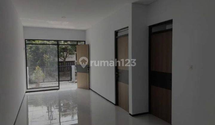 Dijual Rumah Nyaman Siap Huni Lokasi Startegis di Taman Kopo Indah 2 Bandung 1