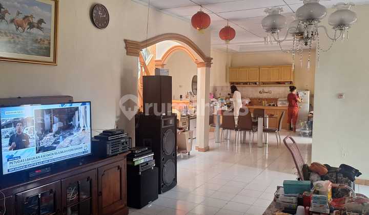 Di Jual Villa Cipanas