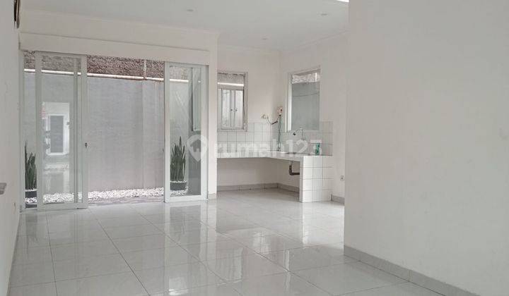 Dijual Rumah Minimalis Modern Siap Huni Lokasi Strategis di Kopo Permai Bandung 2