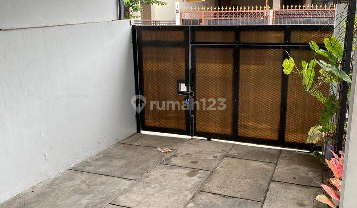 Dijual Rumah Nyaman Siap Huni Lokasi Strategis di Taman Kopo Indah 3 Bandung 1