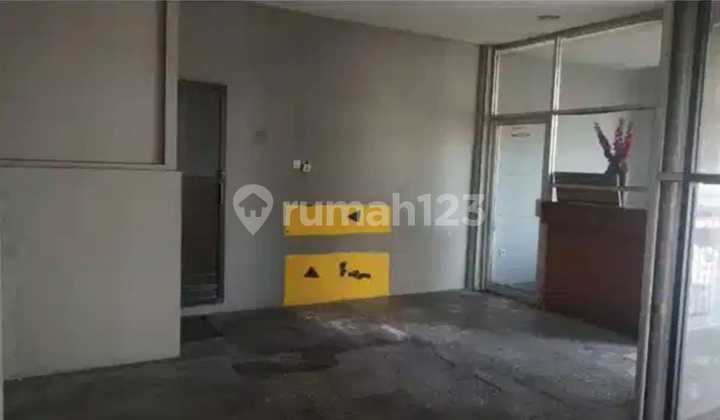 For Rent Ready-to-Use Business Space at a Strategic Location on Jalan Amir Mahmud, Cibabat, Bandung.
