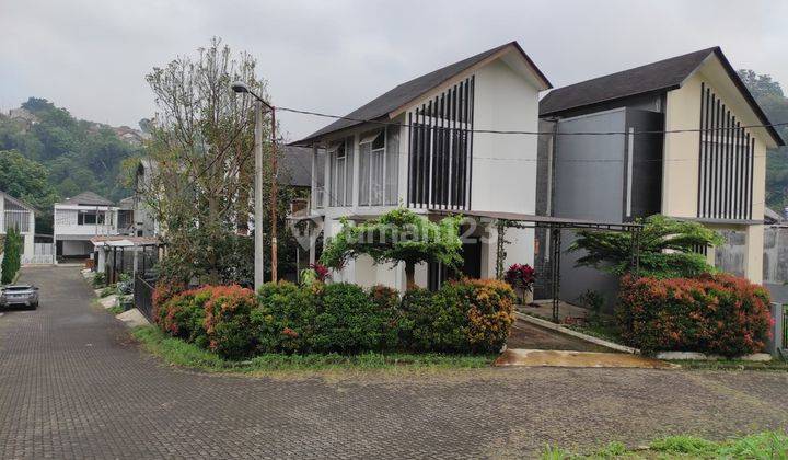 Dijual Rumah Hook Minimalis Modern Sejuk Asri di Dago Bandung 1