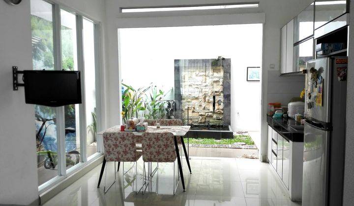 Dijual Rumah 2 Lantai Siap Huni Furnished Lokasi di Komplek Nuansa Indah Buah Batu 2