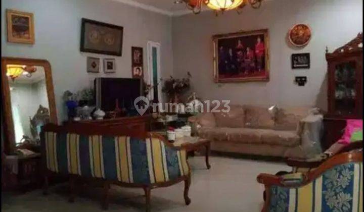 Dijual Rumah Tinggal Lokasi Strategis di Daerah Tubagus Ismail Bandung 1