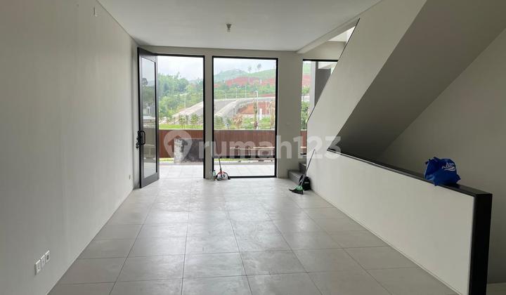 Dijual Ruko 2 Lantai Nyaman Siap Pakai Lokasi di Kota Baru Parahyangan Bandung