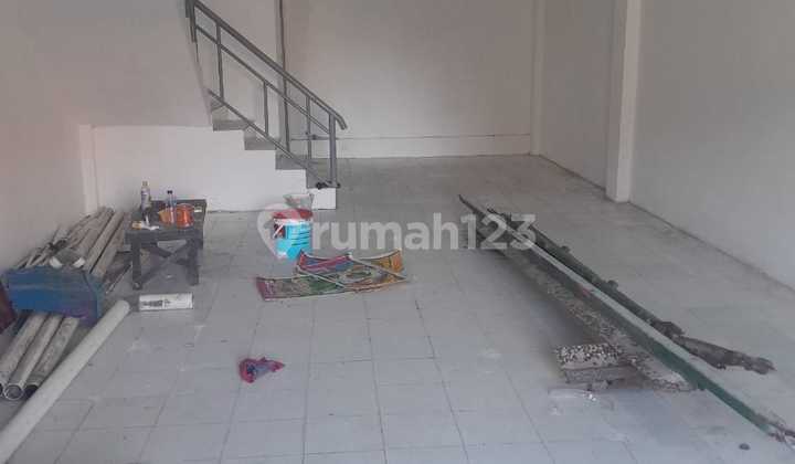 FOR RENT: 3-story shophouse in Bandar Balikpapan City Complex, Balikpapan 2