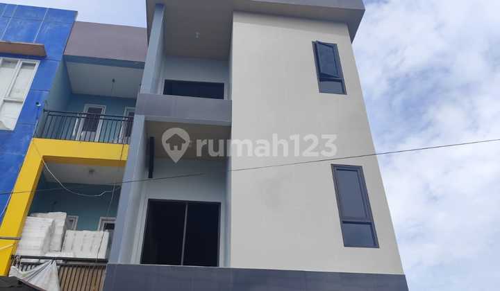 FOR SALE 4-Story Shop House on JL. MT. Haryono, North Balikpapan, Balikpapan 1