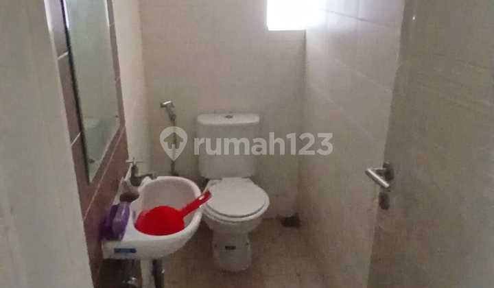 Rumah 2 Lantai dengan Kemanan 24 Jam serta Akses Mudah Kemanapun