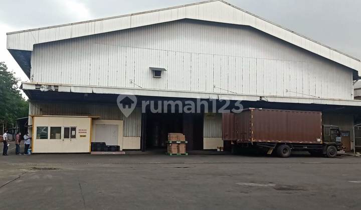 Pabrik di area kawasan mm2100, cibitung-bekasi . 2