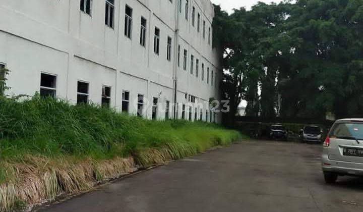 Pabrik di area kawasan mm2100, cibitung-bekasi . 4