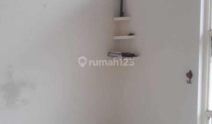 Rumah 2 lantai view taman 9