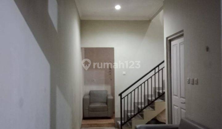 Ruko 2 lantai di area dekat grand wisata, di jl.gondang bekasi pertama residence. 2
