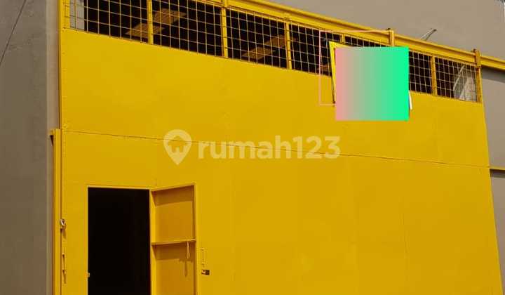 Gudang di area pertokoan kalimalang 2