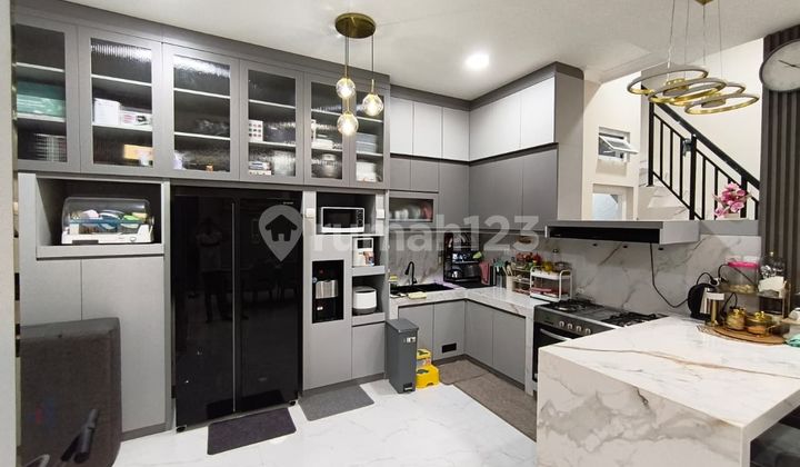 Siap Huni, Rumah, 2 Lantai, Dekat Akses Tol 2